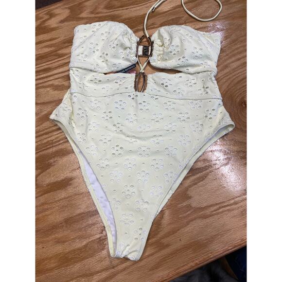 River Island Women's Yellow Broderie- One-Piece Swimsuits size 10  (B40 ) - Picture 6 of 10